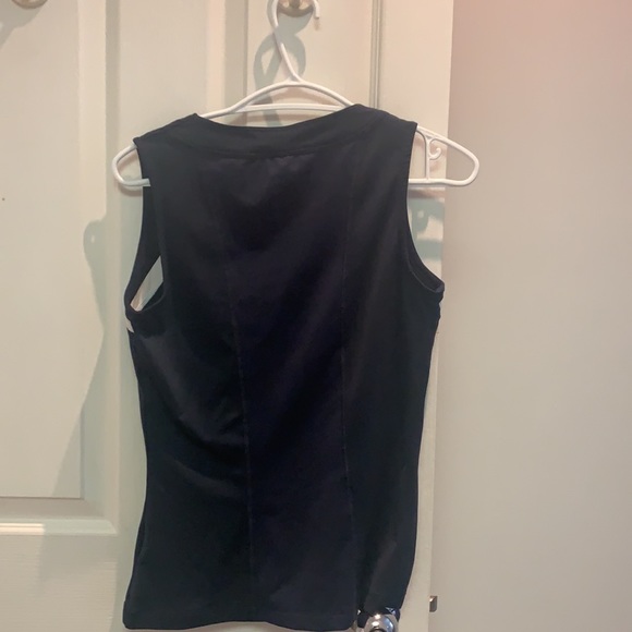 Nike Sports Top - Picture 2 of 8